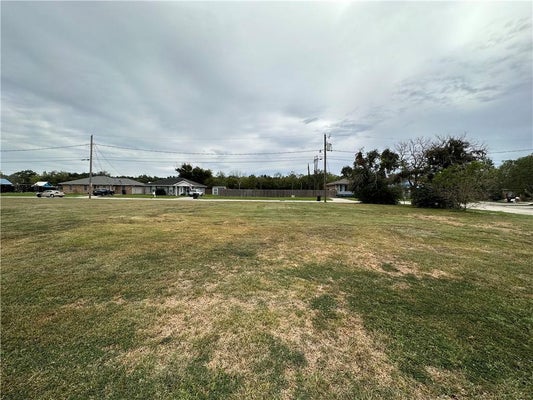 1841 SUGAR MILL DR, SAINT BERNARD, LA 70085 - Image 295e27d555f08eefcb9b0964b084e156/2736509176