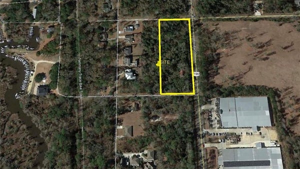 910 FLORIDA ST, MANDEVILLE, LA 70448 - Image 66b4aa3abfaae2ca2064f853031dc02e/861839333