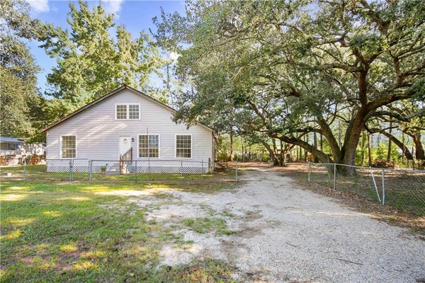 25567 W SYCAMORE ST, LACOMBE, LA 70445 - Image 9943bceac9b72c2f36cee217e3b2f76f/3960414746