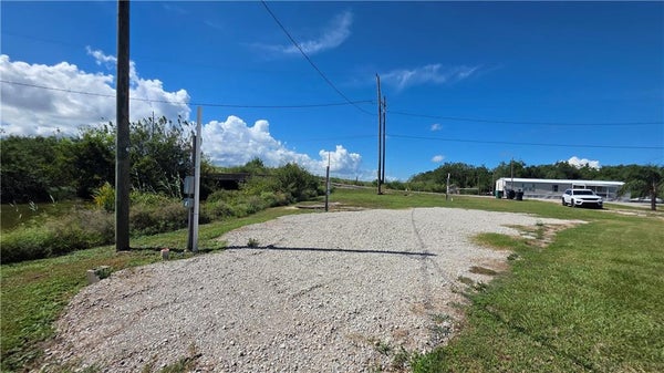 237 MARTIN LN, PORT SULPHUR, LA 70083 - Image 9f449e6ef6145348f72445a80b3cccc4/3809854792