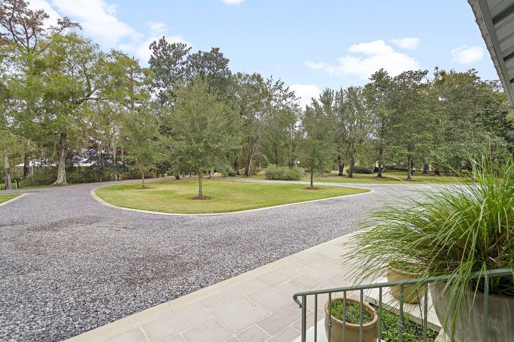 70511 RIVERSIDE Drive