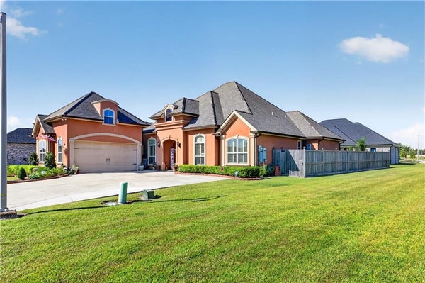 141 PINTAIL DR, WESTWEGO, LA 70094 - Image b005f372cc5fca02d188bfabf3d71a21/3418183199