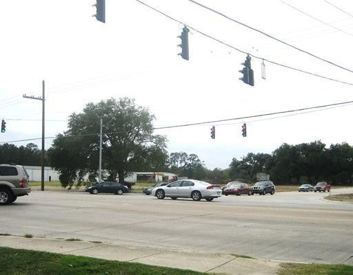 200 S MORRISON Boulevard