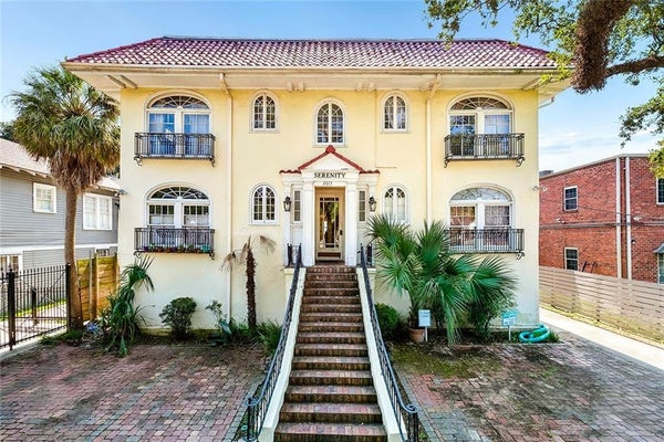 2615 S CARROLLTON AVE, NEW ORLEANS, LA 70118 - Image b3a792cdca08100e2b668e6ba0596816/2436448593