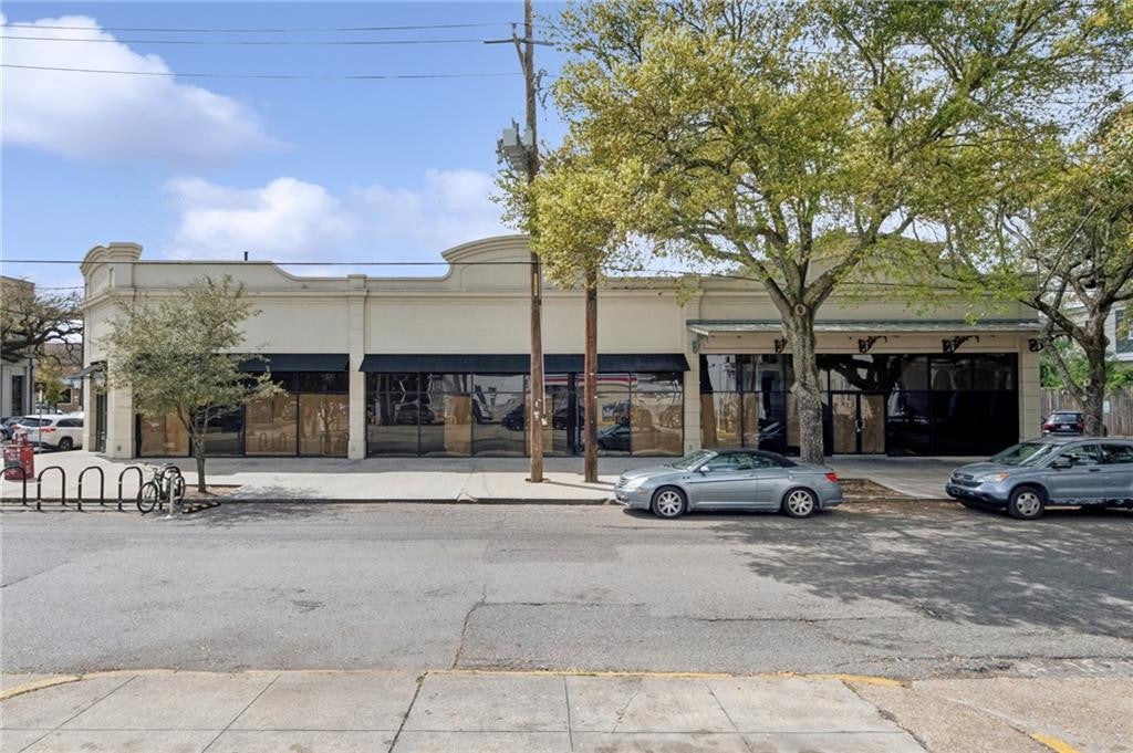 2801 MAGAZINE Street