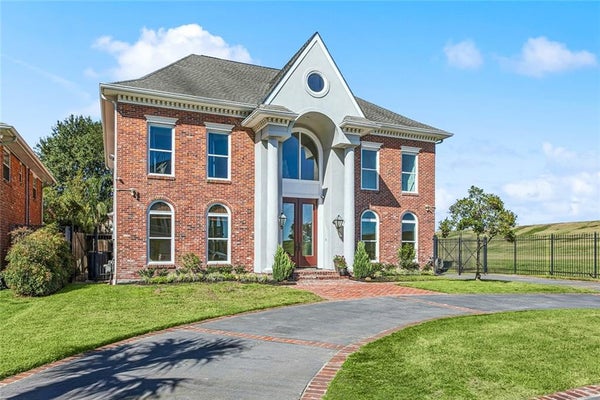 3928 EDENBORN AVE, METAIRIE, LA 70002 - Image d03d7b3efbbc795bd09d6a4bd411bb92/353939583
