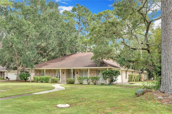 380 E ESSEX DR, SLIDELL, LA 70461 - Image d5dacedaee1190304900f2ce04c8e909/791899154