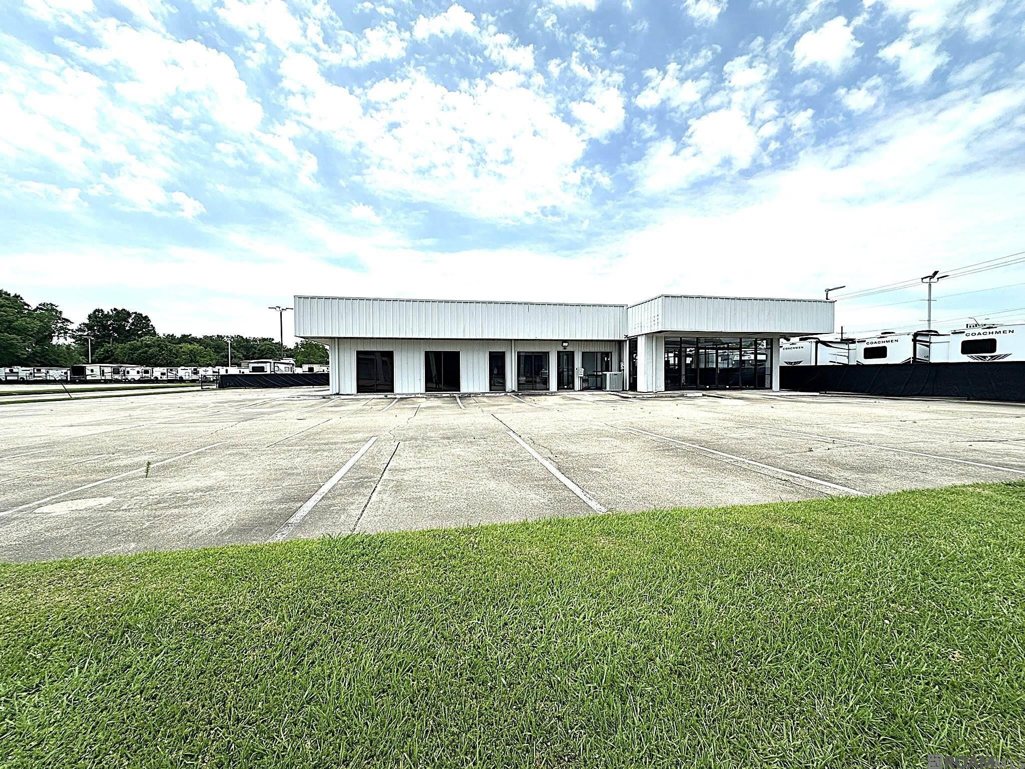 13000 FLORIDA BLVD