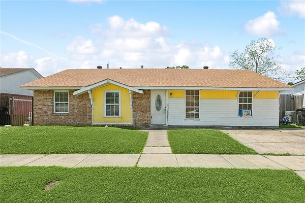 2108 CENTANNI DR, SAINT BERNARD, LA 70085 - Image e2f98659c6bf367b8a3be60676417eeb/2554802576