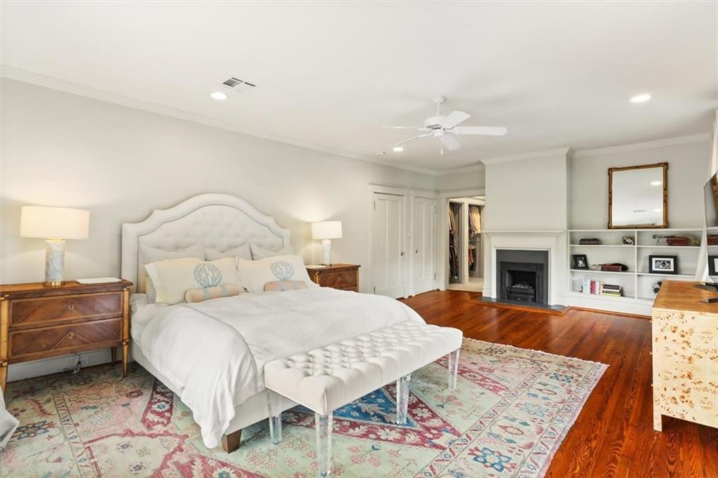5829 Hurst St, New Orleans, LA, 70115, USA, 6 Bedrooms Bedrooms, ,5 BathroomsBathrooms,Residential,Active,5829 Hurst St,2560004