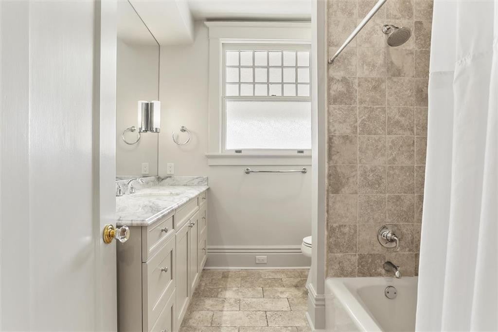 5829 Hurst St, New Orleans, LA, 70115, USA, 6 Bedrooms Bedrooms, ,5 BathroomsBathrooms,Residential,Active,5829 Hurst St,2560004