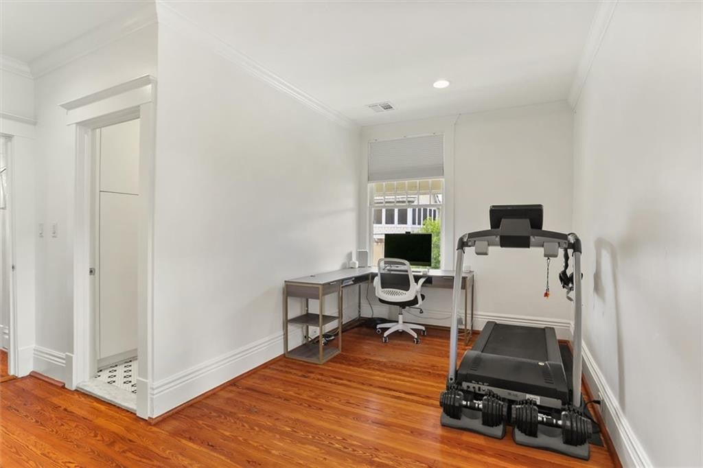 5829 Hurst St, New Orleans, LA, 70115, USA, 6 Bedrooms Bedrooms, ,5 BathroomsBathrooms,Residential,Active,5829 Hurst St,2560004