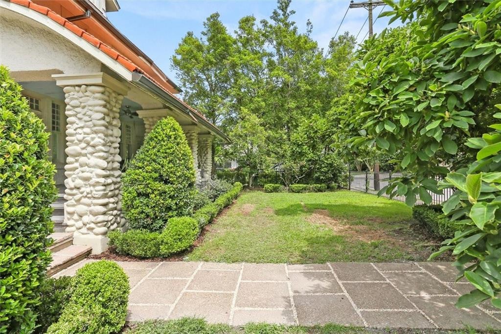 5829 Hurst St, New Orleans, LA, 70115, USA, 6 Bedrooms Bedrooms, ,5 BathroomsBathrooms,Residential,Active,5829 Hurst St,2560004