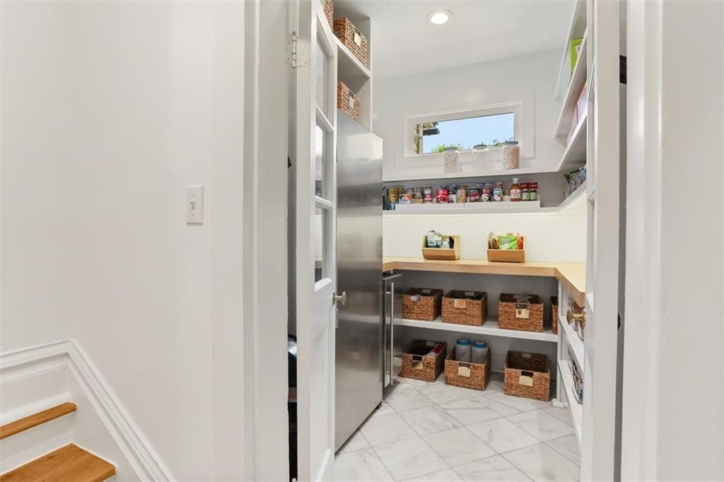 5829 Hurst St, New Orleans, LA, 70115, USA, 6 Bedrooms Bedrooms, ,5 BathroomsBathrooms,Residential,Active,5829 Hurst St,2560004