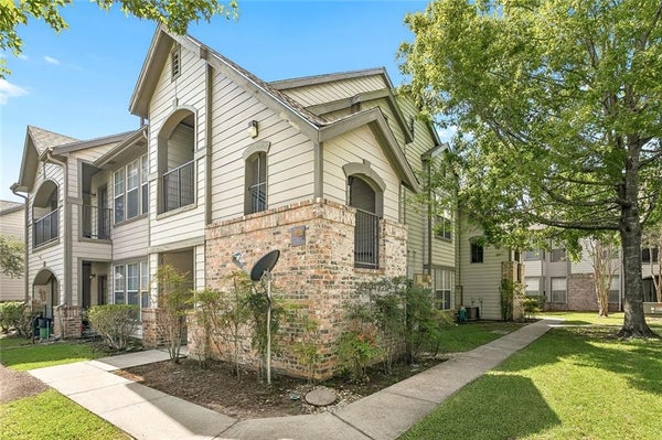 350 EMERALD FOREST BLVD, COVINGTON, LA 70433 - Image ef43bac3fb675cfc10c788bef4d2fbbd/1972030205