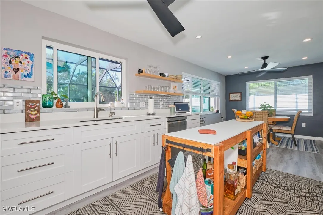 Fort Myers, Florida 33919, United States, 3 Bedrooms Bedrooms, ,2 BathroomsBathrooms,Residential,Active,28611