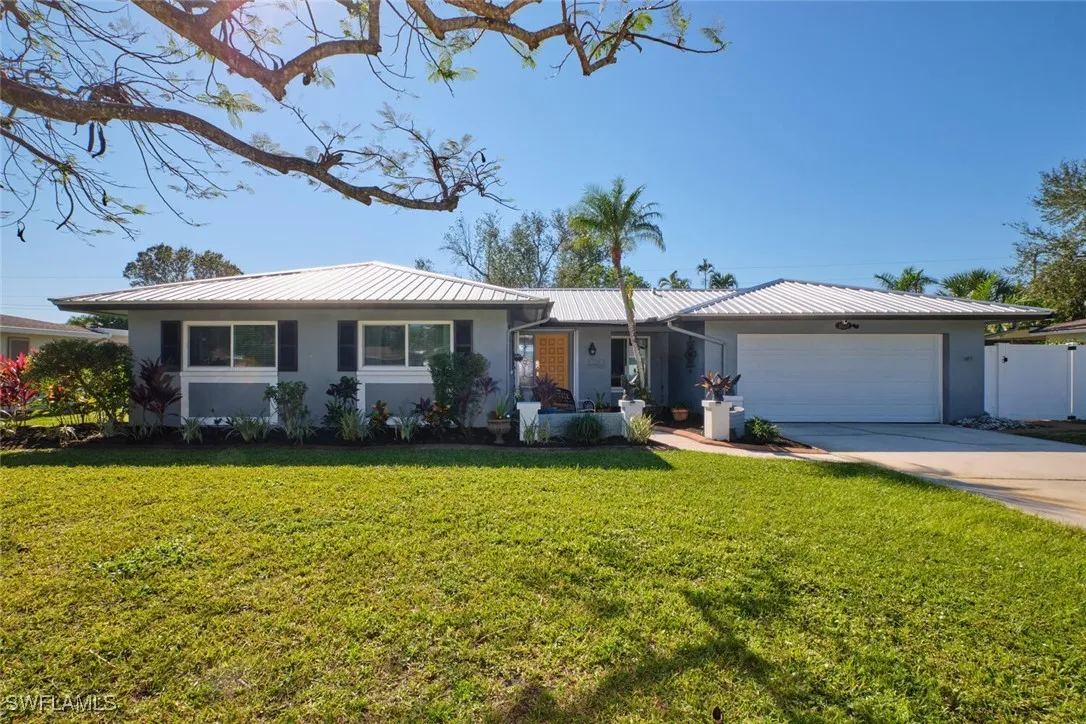 Fort Myers, Florida 33919, United States, 3 Bedrooms Bedrooms, ,2 BathroomsBathrooms,Residential,Active,28611
