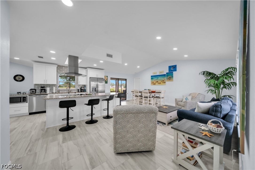 299 Rotonda Circle