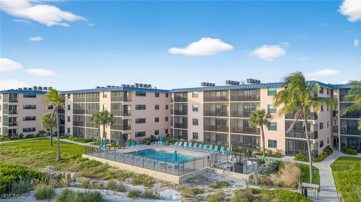 2230 Camino Del Mar Drive 2A4