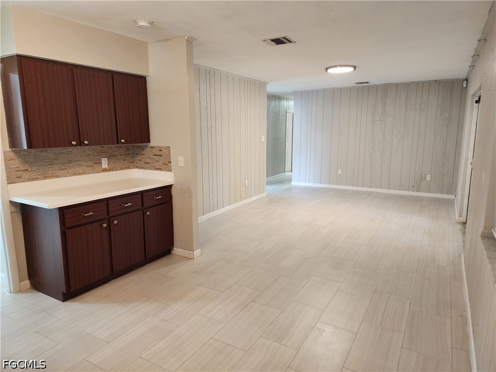 111 E Sugarland Circle