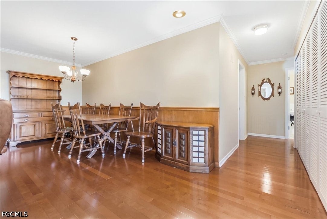 1459 Collins Road