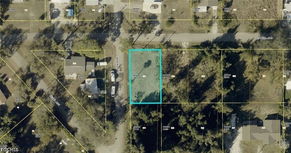 248 LOWELL AVE, NORTH FORT MYERS, FL 33917 - Image 00a422dcf5339213a96fc3ac68da2c7a/3886686985