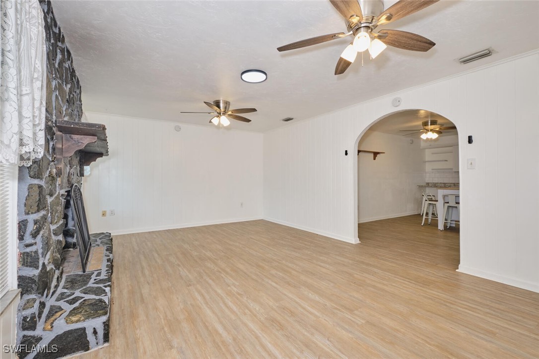 8678 County Rd 78