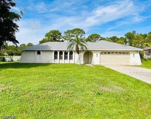 105 JEFFERSON AVE, LEHIGH ACRES, FL 33936 - Image 00cb1aa1da6efbbb57964073e53db4ec/2492321585
