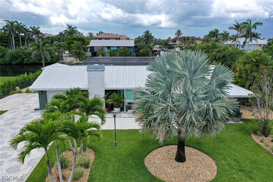 4902 Esplanade Street