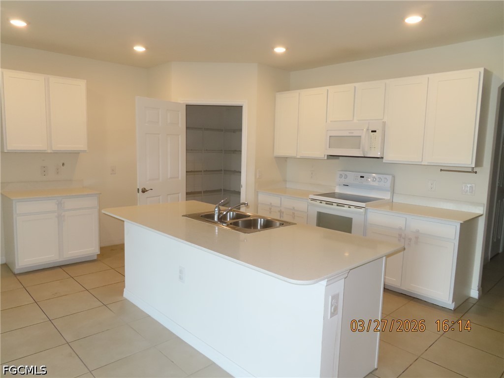 3318 Acapulco Circle