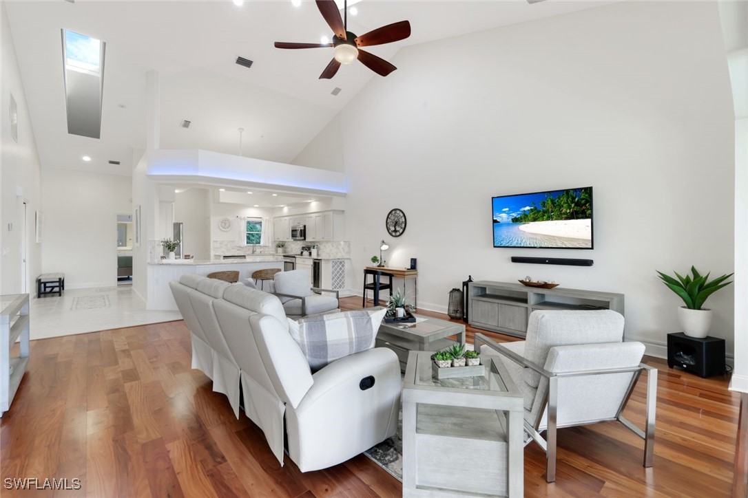 26271 Devonshire Court 202