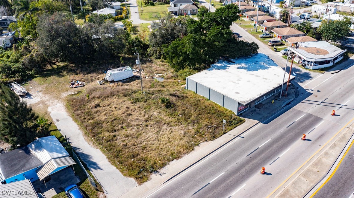 1181 N Tamiami Trail