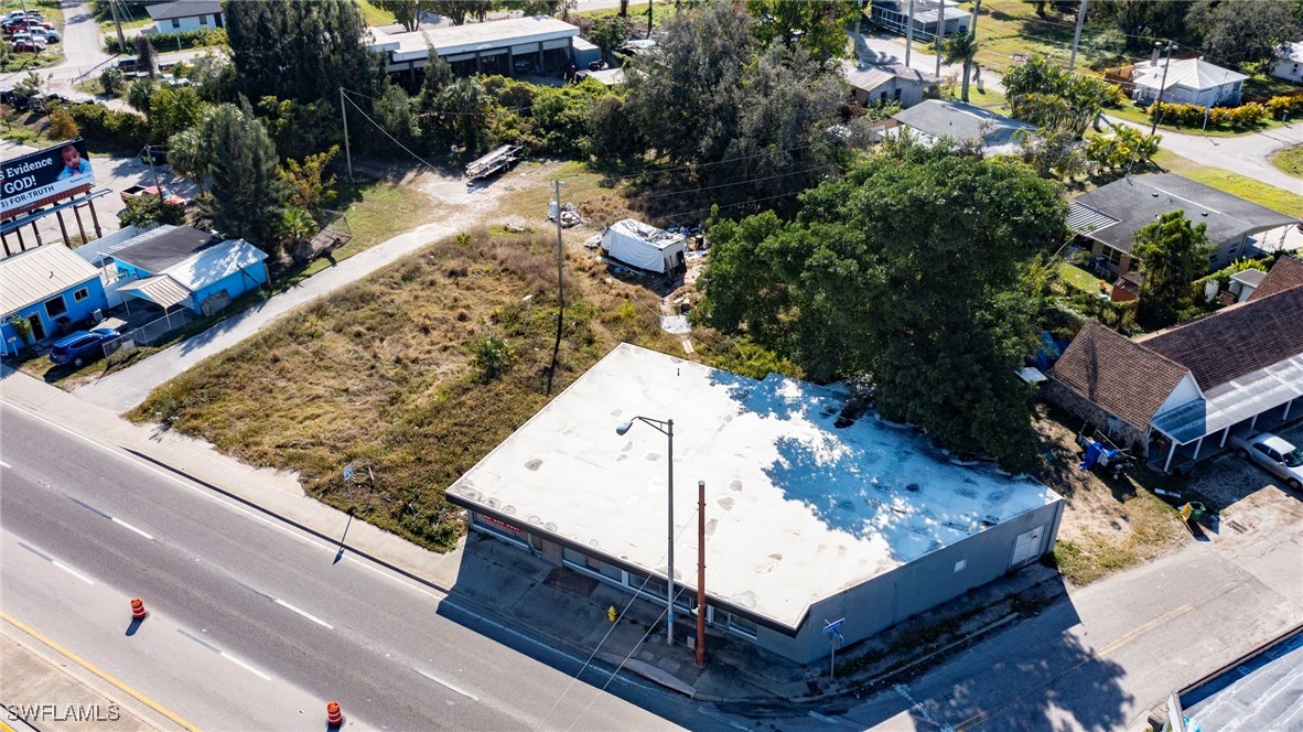 1181 N Tamiami Trail
