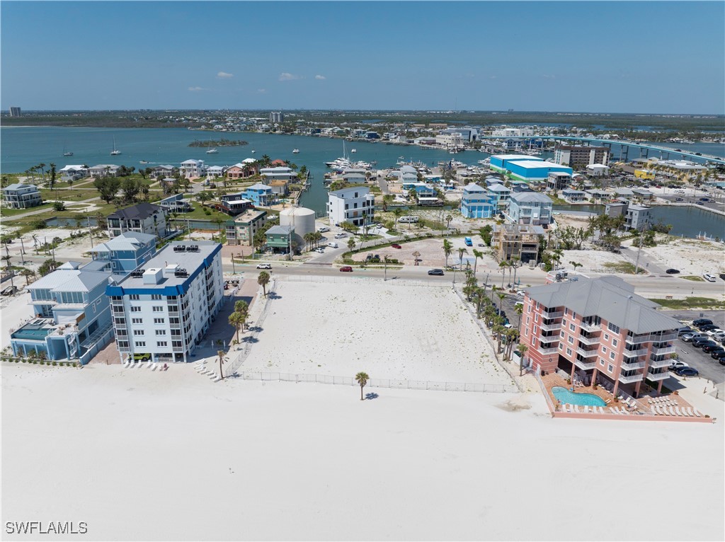 800-802 Estero Boulevard