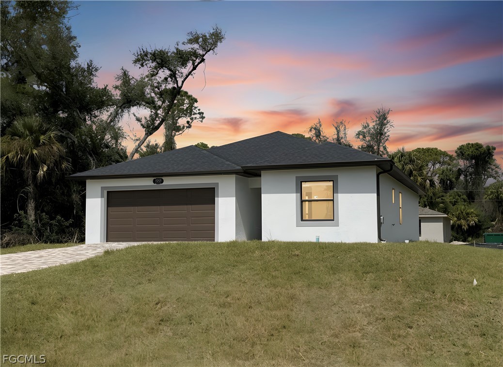 1025 Sentinela Boulevard