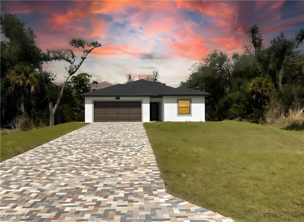 1025 Sentinela Boulevard