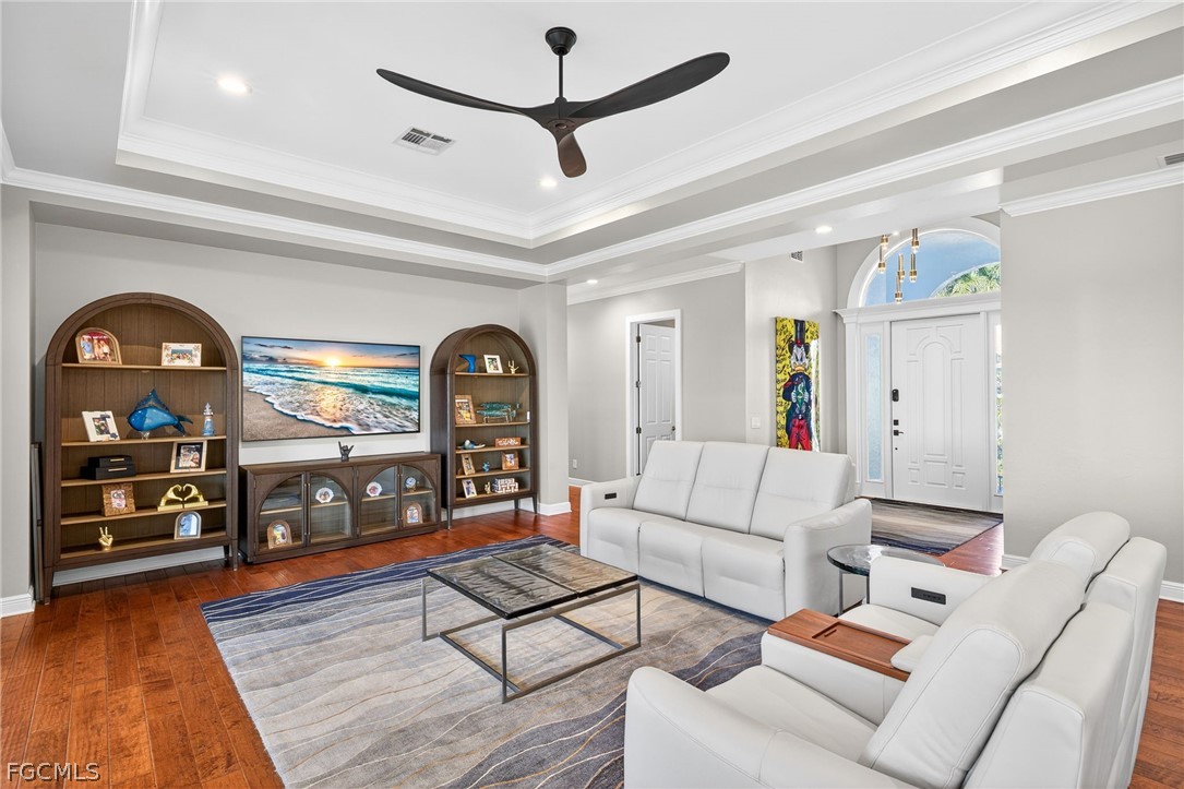 811 Birdie View Point