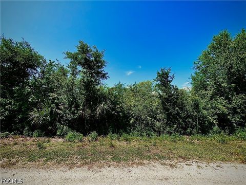 Tiny photo for 857 Casper Yost Street E, Lehigh Acres, FL 33974 (MLS # 2026020044)