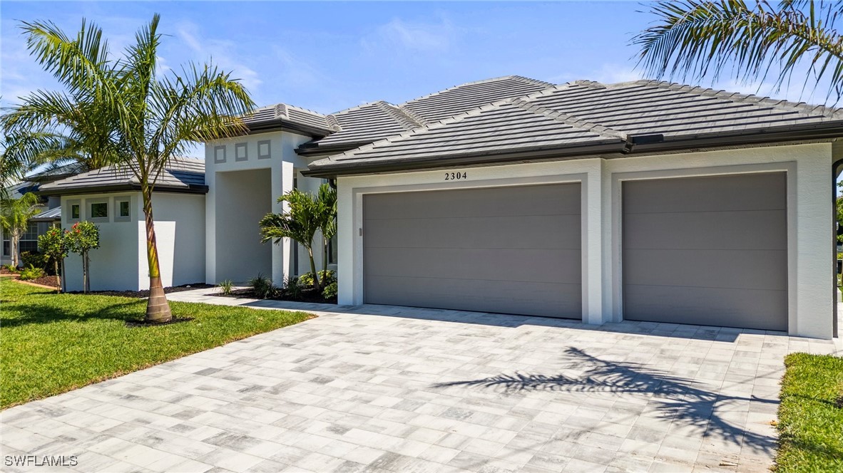 2304 SW 38th Terrace