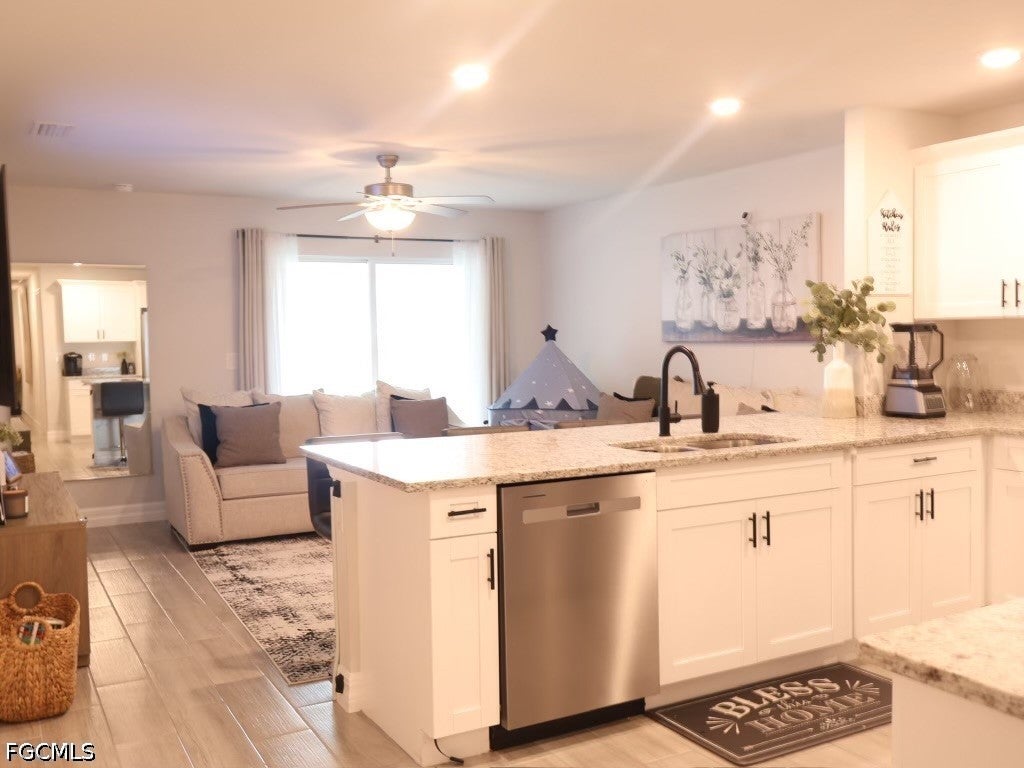6069 Laurelwood Drive