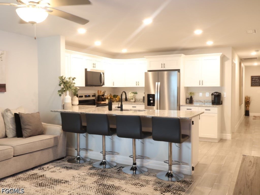 6069 Laurelwood Drive