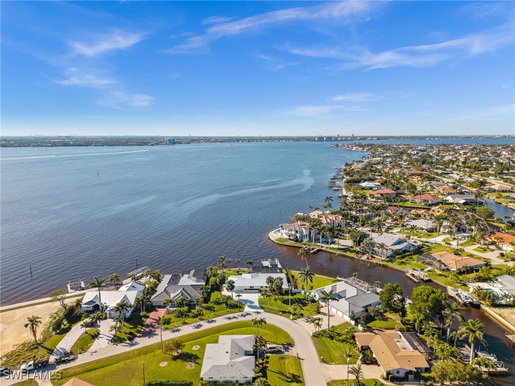 1600 Edith Esplanade