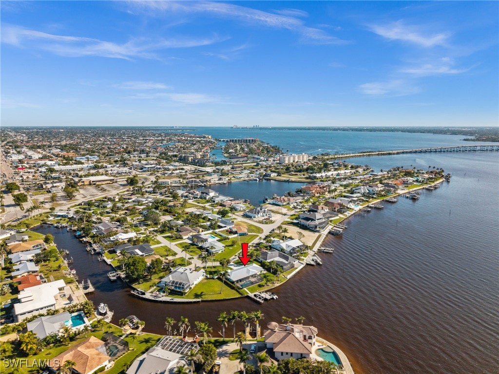 1600 Edith Esplanade
