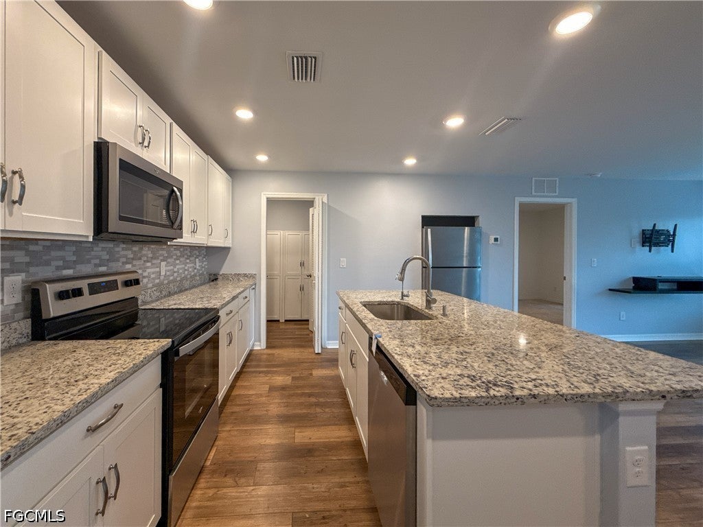 3010 NE 6th Place