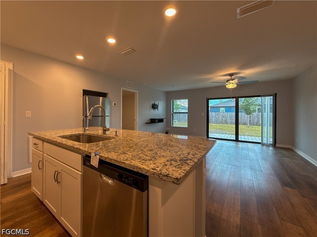 3010 NE 6th Place
