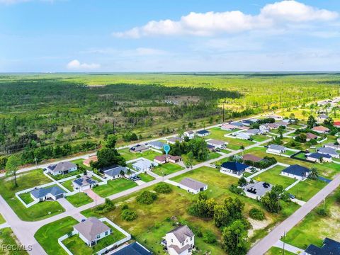 3916 NE 8th Place Cape Coral FL 33909