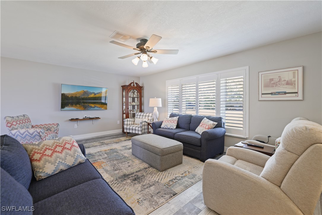 15910 lake candlewood Drive 15910