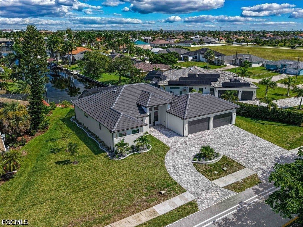 2201 Beach Parkway W