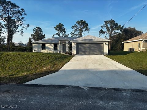 2902 40th Street W Lehigh Acres FL 33971