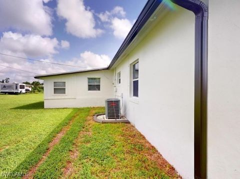 A home in PORT CHARLOTTE